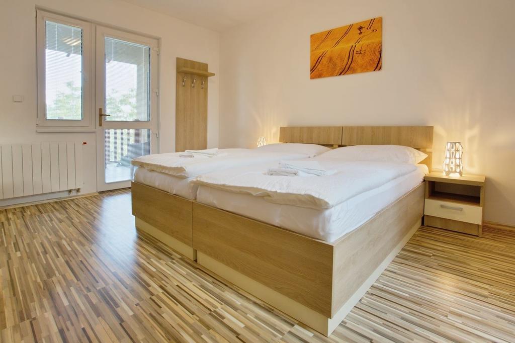 Rokava Hotell Rohatec Exteriör bild