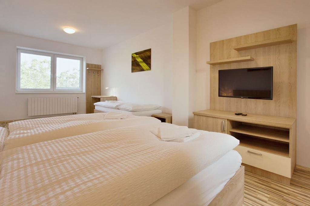 Rokava Hotell Rohatec Exteriör bild