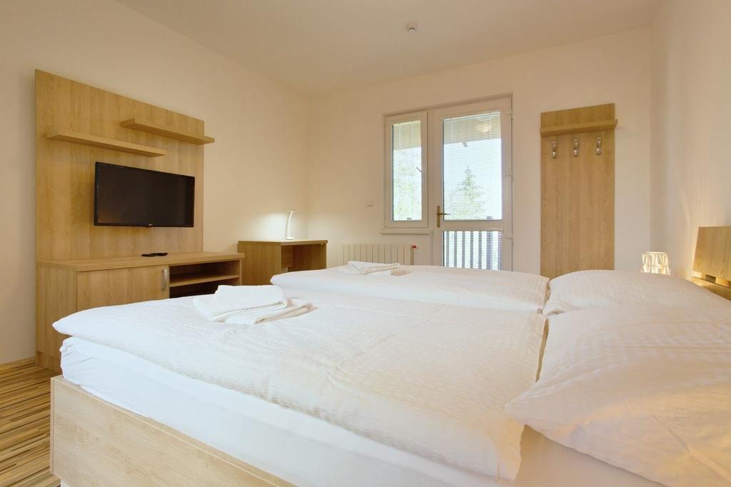 Rokava Hotell Rohatec Exteriör bild